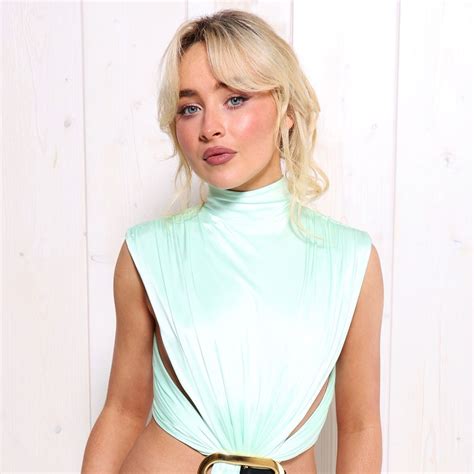 Shania Twain On Posing Nude For Her New Album I M Comfortable Marie Claire