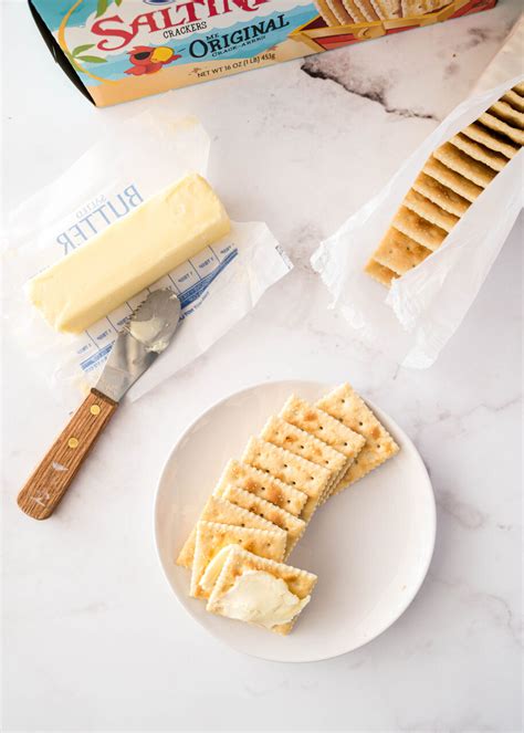 ‘buttered Saltine Crackers Are The Hot New Snack Trend Everyone Is