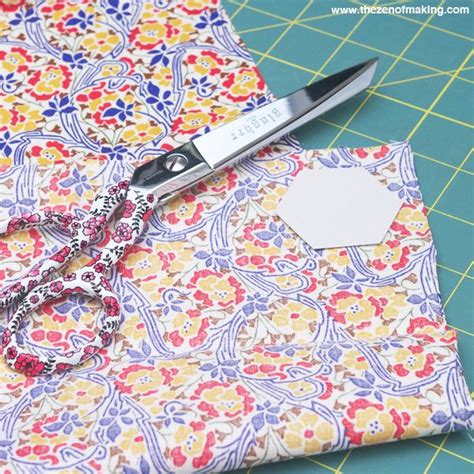 Tutorial English Paper Piecing Hexies Part Red Handled Scissors