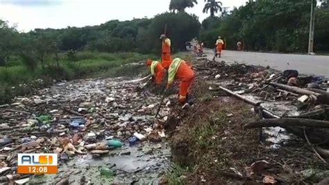 Toneladas De Lixo São Retiradas Do Riacho Do Silva Após Chuvas Em