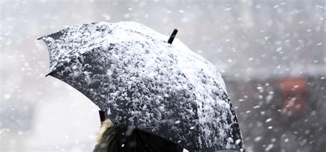 Neve Sulla Valle DAosta Chiuso Ai Camion Il Traforo Del Gran San