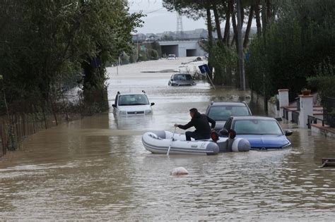 Maltempo In Toscana Vertice In Regione Strade Fiumi E Previsioni Il