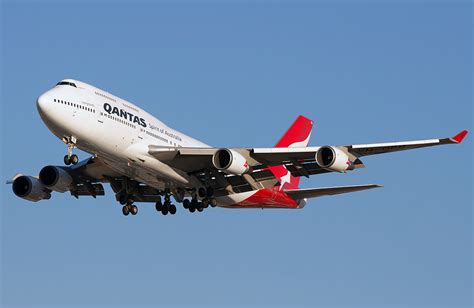 Boeing 747 400 Qantas Airways Photos And Description Of The Plane