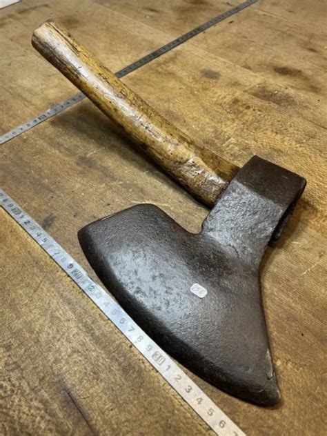 N Outil Ancien Old Axe Hache De Charpentier Pour Droitier Forg E