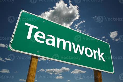 Teamwork Road Sign 16308070 Stock Photo at Vecteezy