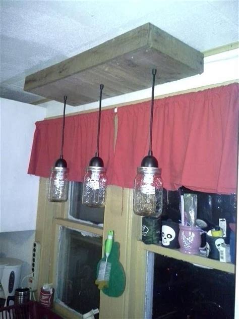 DIY Pallet Hanging Mason Jar Light Fixture