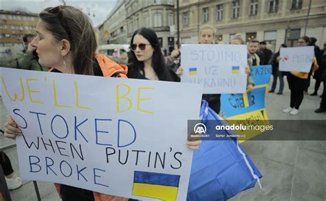 Mirni Protest Stojimo Uz Ukrajinu U Glavnom Gradu BiH Sarajlije