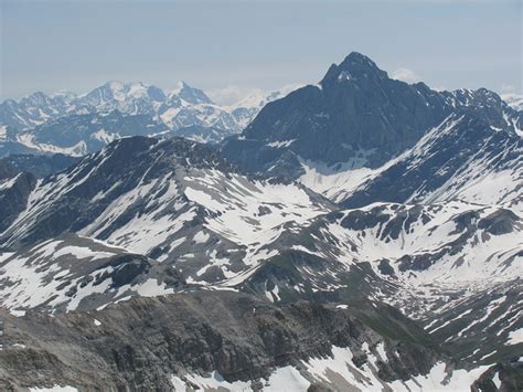 Blick Zum Piz Platta Es Liegt Noch Viel Schnee In Der Hikr Org