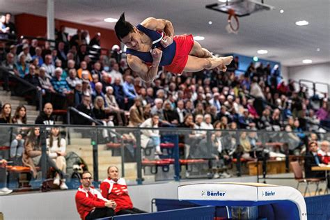 Turnen Turn Spektakel In Der Singener M Nchriedhalle S Dkurier