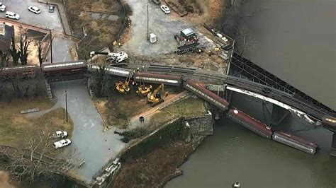 Freight Train Tumbles Into Potomac After Derailment On Bridge In Harpers Ferry Wtop News