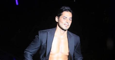 Shirtless Bollywood Men Dino Morea Reminder He S Hot