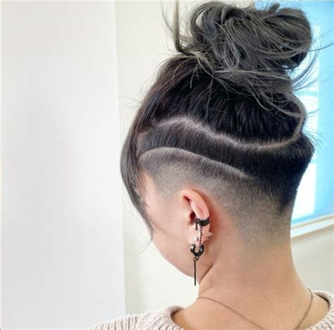 Lesbian Haircuts 2023 40 Bold Beautiful Hairstyles Artofit