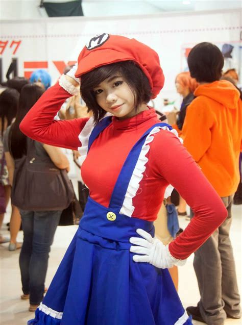 Super Mario (Girl version) Cosplay by pepot09 on DeviantArt