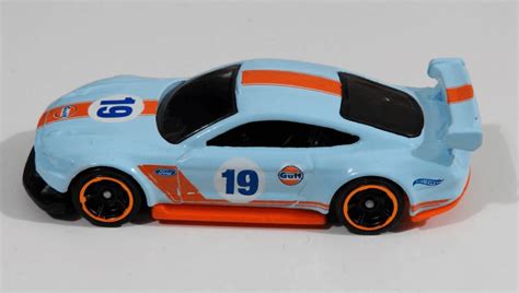 Машинка Базова Hot Wheels Custom Ford Mustang GT Gulf Muscle Mania FYB Light Blue
