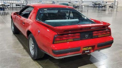 1988 Pontiac Firebird Formula at Houston 2021 as T201 - Mecum Auctions