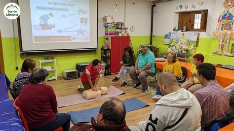 Cruz Roja Imparte Un Taller De Primeros Auxilios Al Grupo Viviendo En