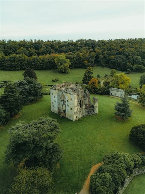 Old Wardour Castle Ruins · Free Stock Photo