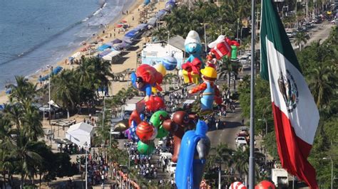 Regresa el desfile de globos gigantes más grande del mundo al Puerto de