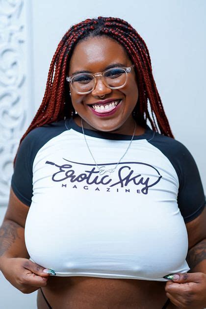 Best Hot Yolosi OnlyFans Accounts FansMetrics