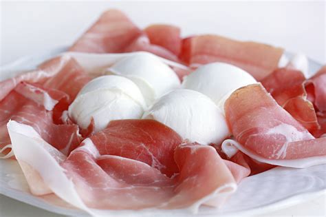 Buonissima E Fa Anche Bene Tutte Le Propriet Della Mozzarella Di