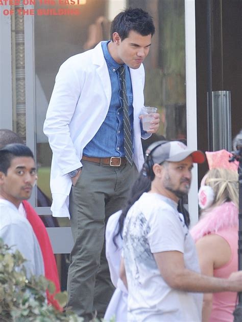 Taylor Lautner Picture 266 - Filming of Scream Queens