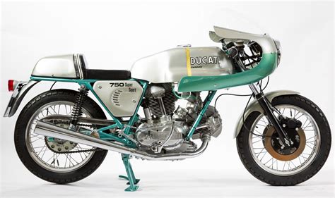 1974 Ducati 750SS - Stuart Parr Classics