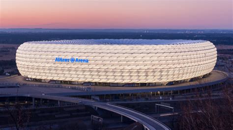 L Ch S Sv Allianz Arena V Qu Tr Nh Ph T Tri N C A Sv