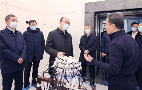 许勤到哈尔滨市调研加强基础研究工作