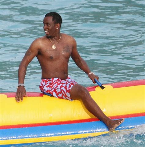 Puff Daddy Shirtless Naked Black Male Celebs Sexiz Pix