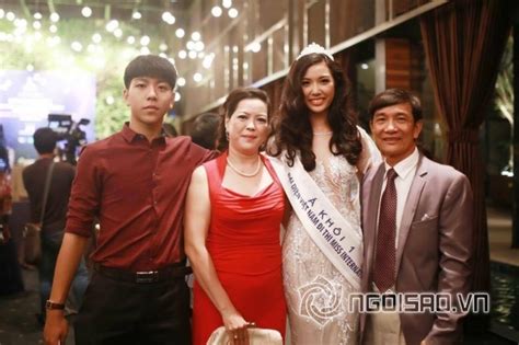 Chân dung em trai đẹp như hot boy Hàn Quốc của Á hậu Thúy Vân