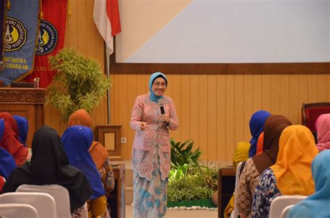 PERAN ORANG TUA SANGAT PENTING DALAM PENDIDIKAN KARAKTER ANAK