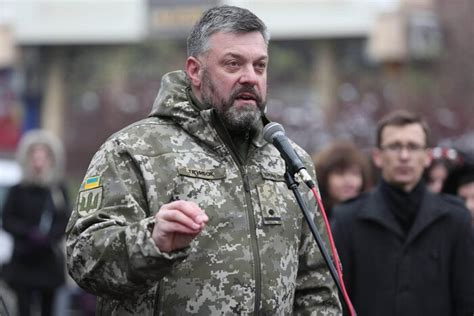 Молодший лейтенант Іллєнко розповів, де зараз воюють брати Тягнибоки ...
