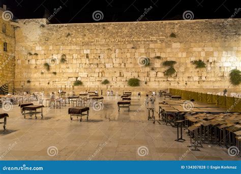 Night View of the Western Wall in Jerusalem Editorial Stock Photo ...