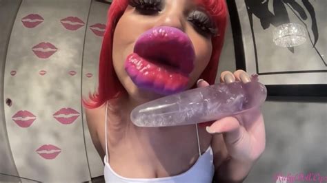 Watch RubyDollLipz S XXXL Lips Amethyst Dildo Porn Video NudeSpree