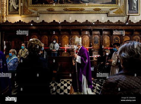 Commemorazione Dei Fedeli Defunti Immagini E Fotografie Stock Ad Alta