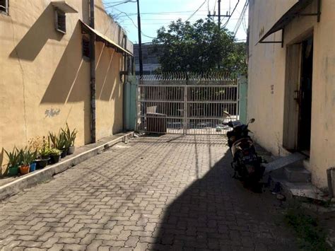 Rumah Surabaya Pusat Jl Petemon Kali Jalan Raya Bisa Utk Usaha