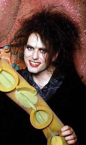 Pin By Music Riser On Top Robert Smith The Cure Robert Smith New