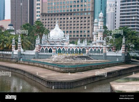 Masjid Jamek An Historic Islamic Mosque At The Heart Of Kuala Lumpur