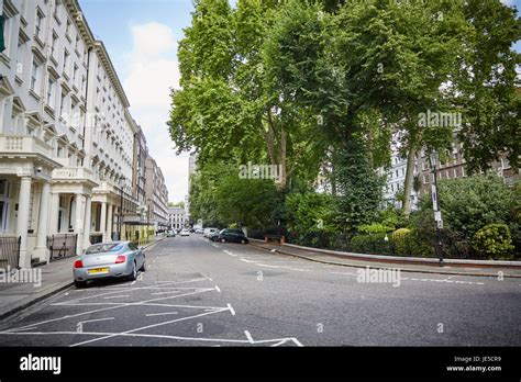 Lowndes Square London Uk Stock Photo Alamy