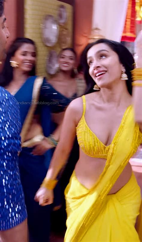 Shraddha Kapoor Tu Jhoothi Hot Saree Cleavage Hd Caps Indiancelebblog