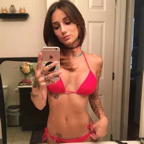 Bikini Babe Porn Pic