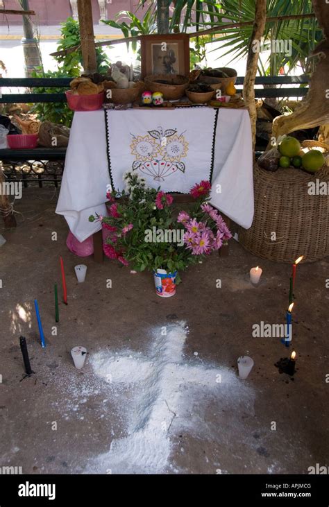 day of the dead altar Stock Photo - Alamy