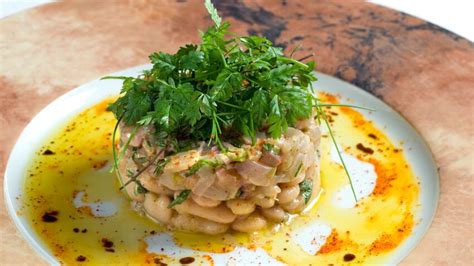 Tartare de truite fario des Pyrénées aux haricots tarbais facile et