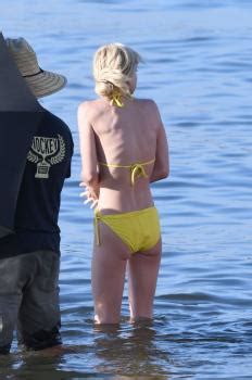 Swimwear Anna Faris In Bikini On The Set Of Overboard Remake In Vancouver June Mq