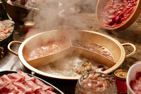 Shoo Loong Kạn Xiaolongkan hot pot is now open in Chicago Eater Chicago