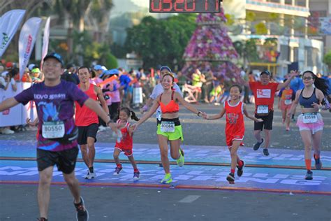 Nha Trang Vibrant With 11 000 Runners Of Vnexpress Marathon Marvelous