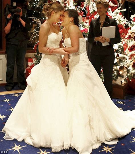 Britons Vote In Favour Of Same Sex Marriage Public Backs PM On Gay Marriage But Says He S Doing