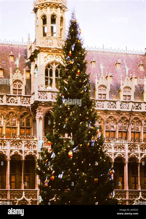 europe brussels grand place christmas market Stock Photo - Alamy