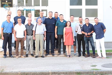 Foto Apljinski Tehni Ari Za Elektroniku Proslavili Godi Njicu Mature Apljinski Portal