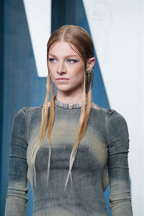 March 27: 2022 Vanity Fair Oscar Party - HSL-131 - Hunter Schafer Love